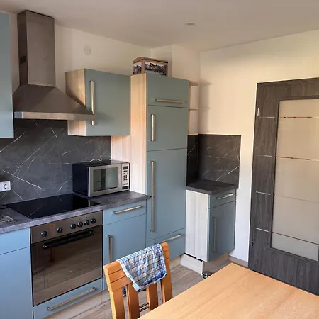 Meuselwitzer Strasse 7 *