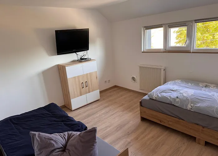 Meuselwitzer Strasse 7 *